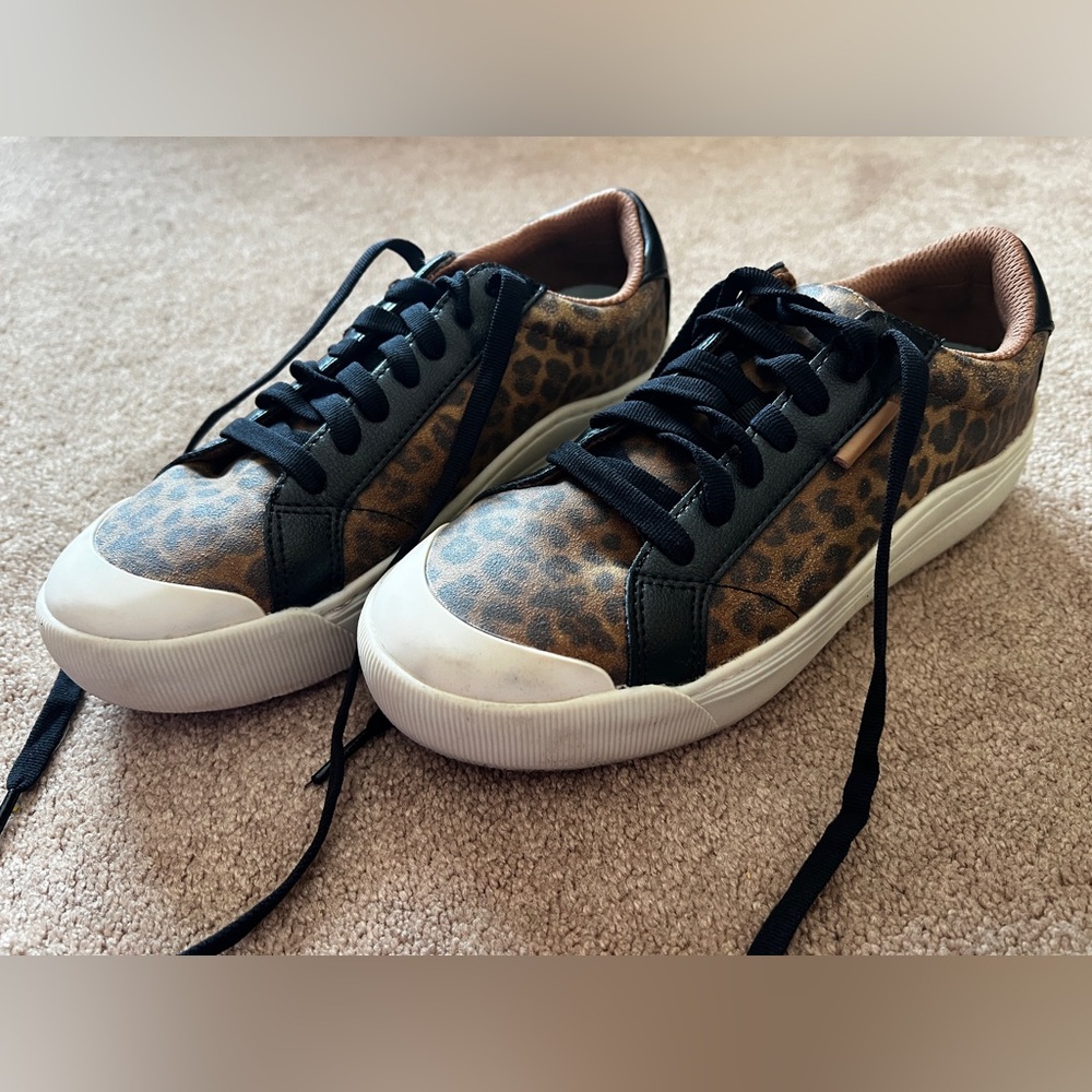 Dr Scholls leopard sneakers